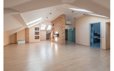 Amenajarea mansardei – Cum să valorifici la maxim potențialul spațiului din podul casei pentru o cameră suplimentară în locuința ta?