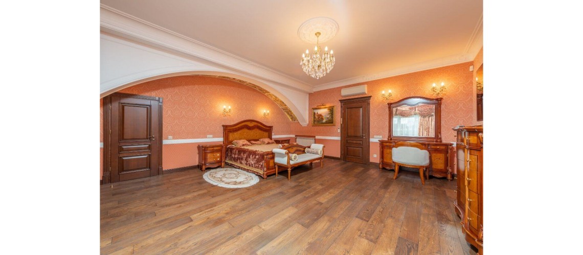 Casele englezești, un contrast captivant între sobrietatea arhitecturală și confortul interior – Idei atemporale de design ce redau rafinamentul interioarelor de altădată