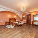 Casele englezești, un contrast captivant între sobrietatea arhitecturală și confortul interior – Idei atemporale de design ce redau rafinamentul interioarelor de altădată