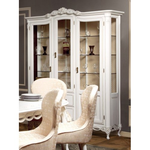 Cristalier lemn masiv –  Piesa de rezistență pentru un living elegant, Cristalier lemn masiv, alb, 3 uși, Flora, mobilasimex.ro